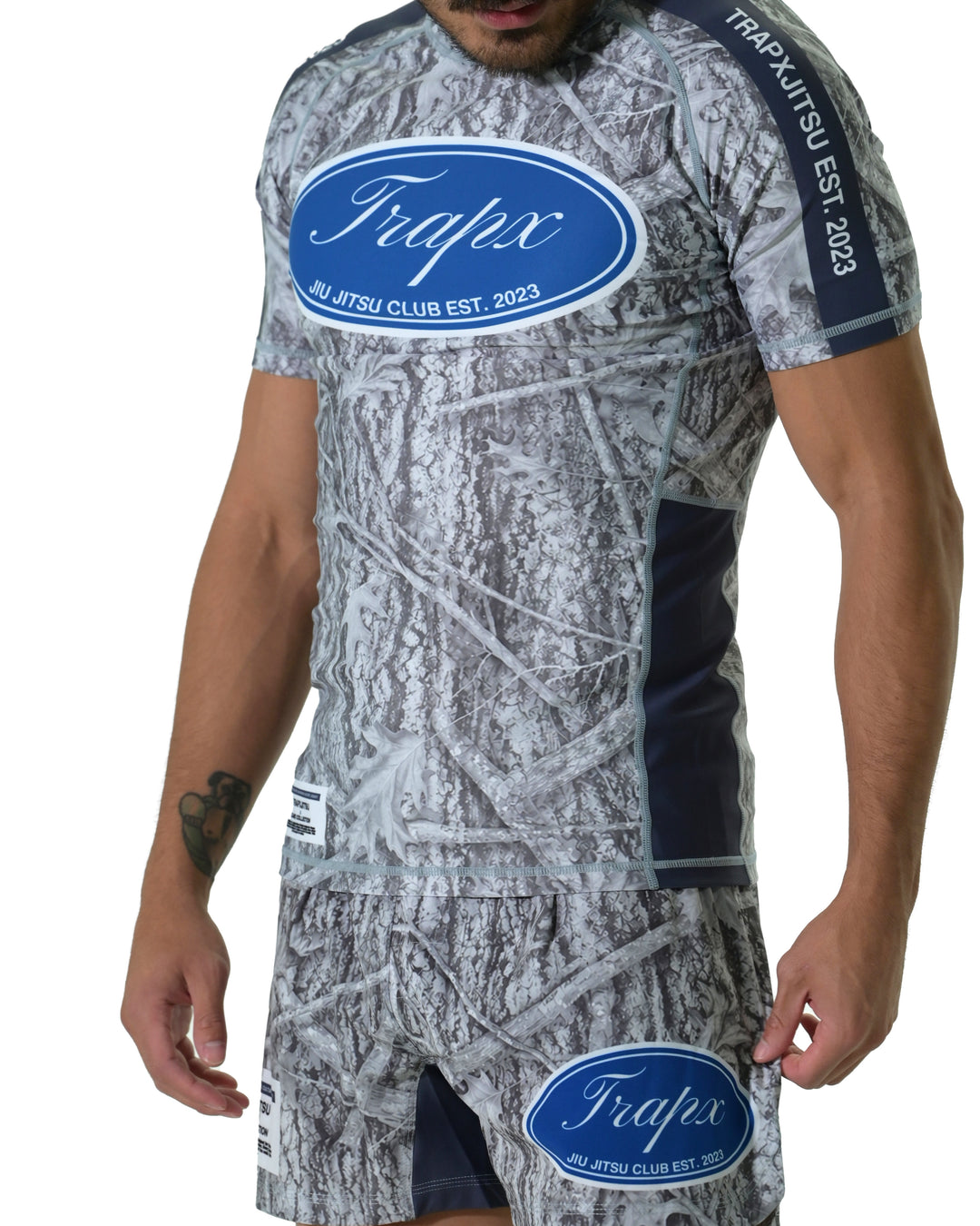 SNOW CAMO SHORT SLEEVE RASHGUARD
