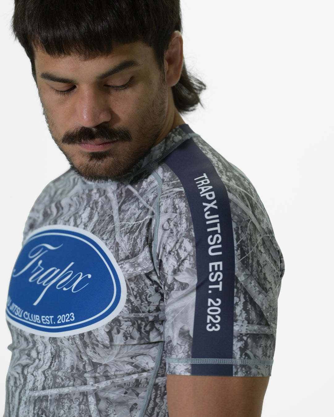 SNOW CAMO SHORT SLEEVE RASHGUARD