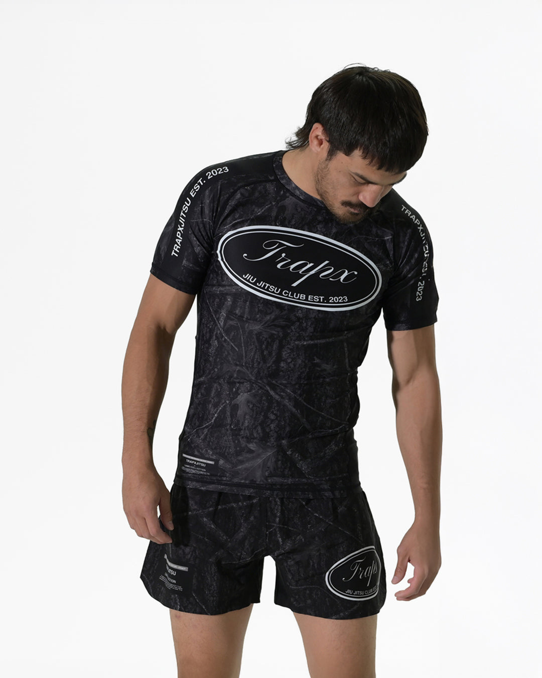 NIGHT CAMO SHORT SLEEVE RASHGUARD