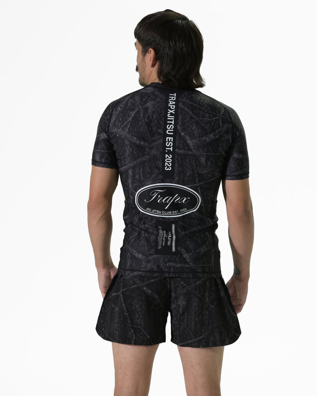 NIGHT CAMO SHORT SLEEVE RASHGUARD