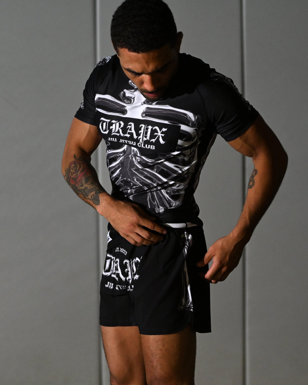 CHROME SKELETON SHORT SLEEVE RASHGUARD