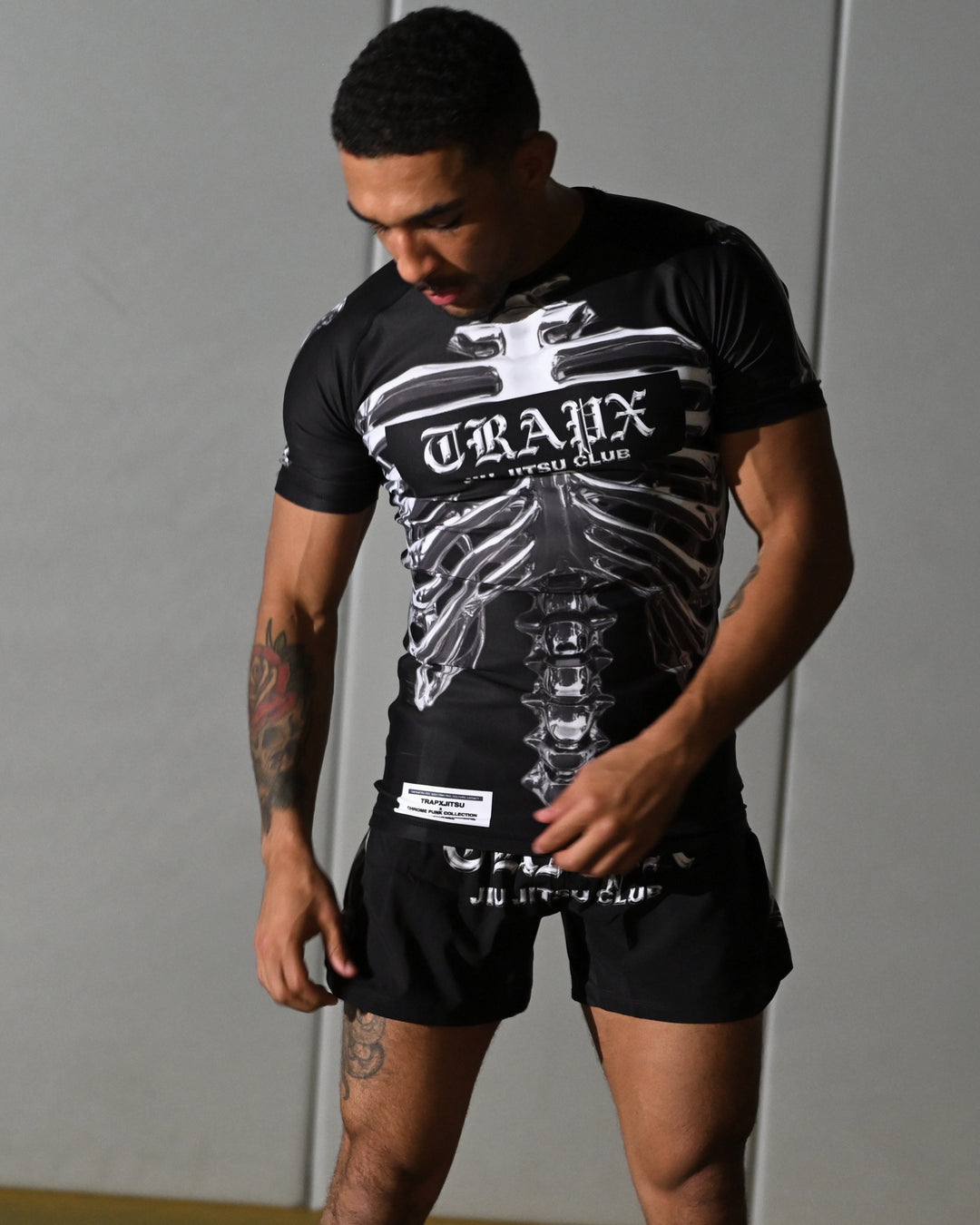 CHROME SKELETON SHORT SLEEVE RASHGUARD