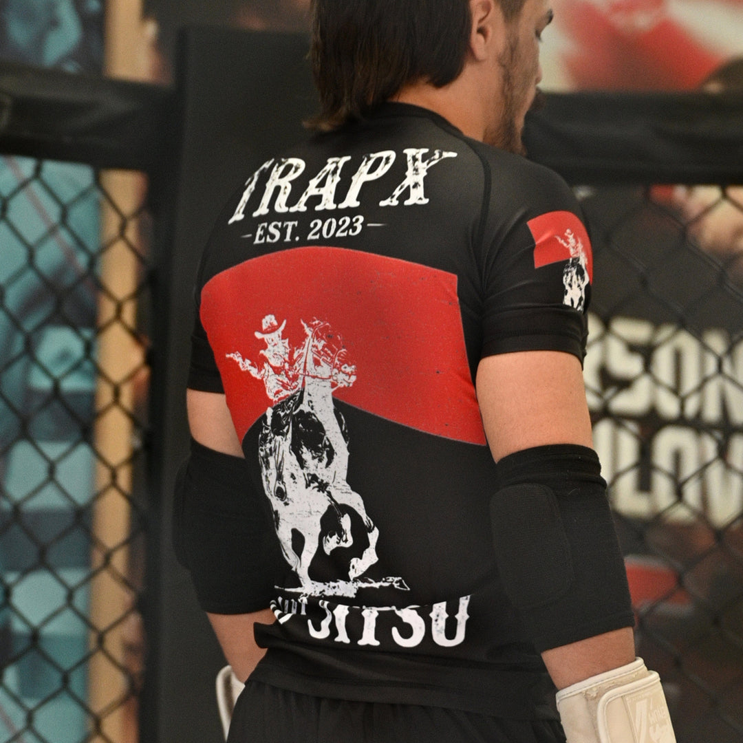 FRONTIER SHORT SLEEVE RASHGUARD - BLACK