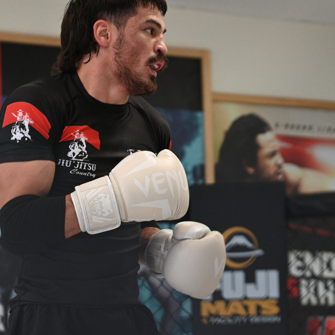 FRONTIER SHORT SLEEVE RASHGUARD - BLACK