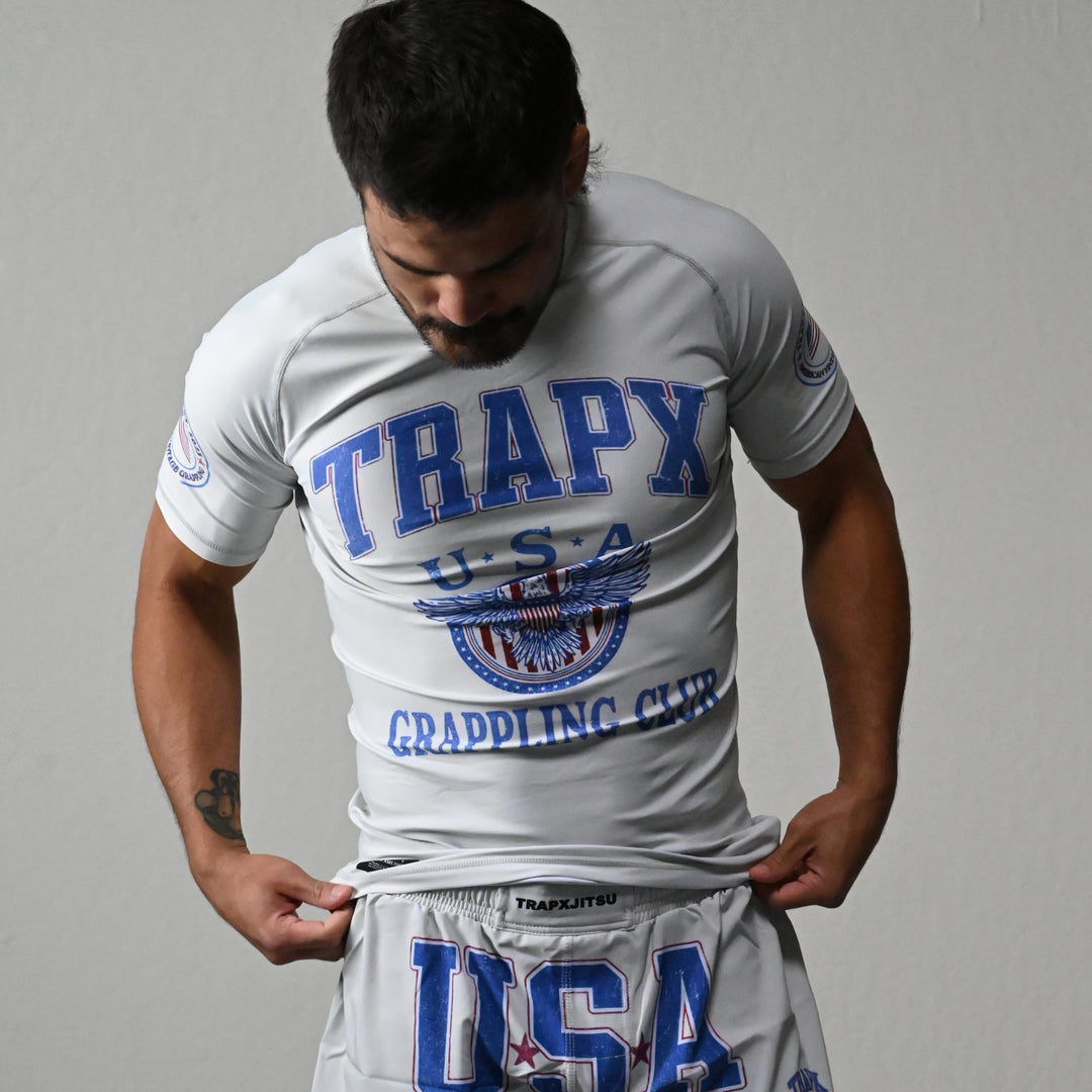 USA VINTAGE SHORT SLEEVE RASHGUARD - OFF WHITE