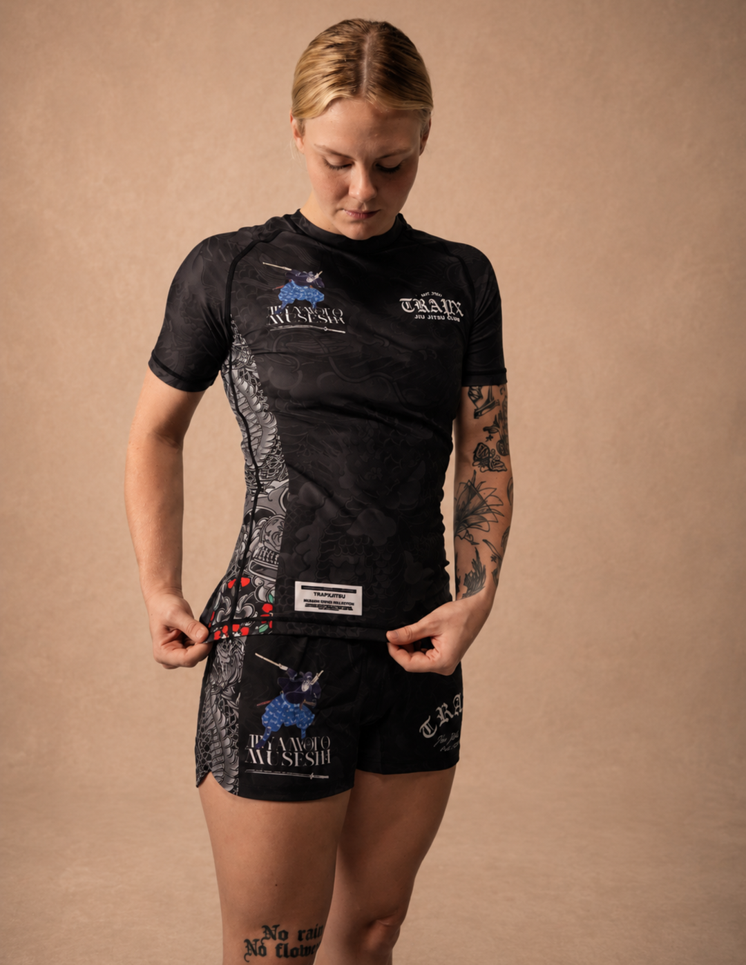 MUSASHI WOMEN'S SHORT SLEEVE RASHGUARD