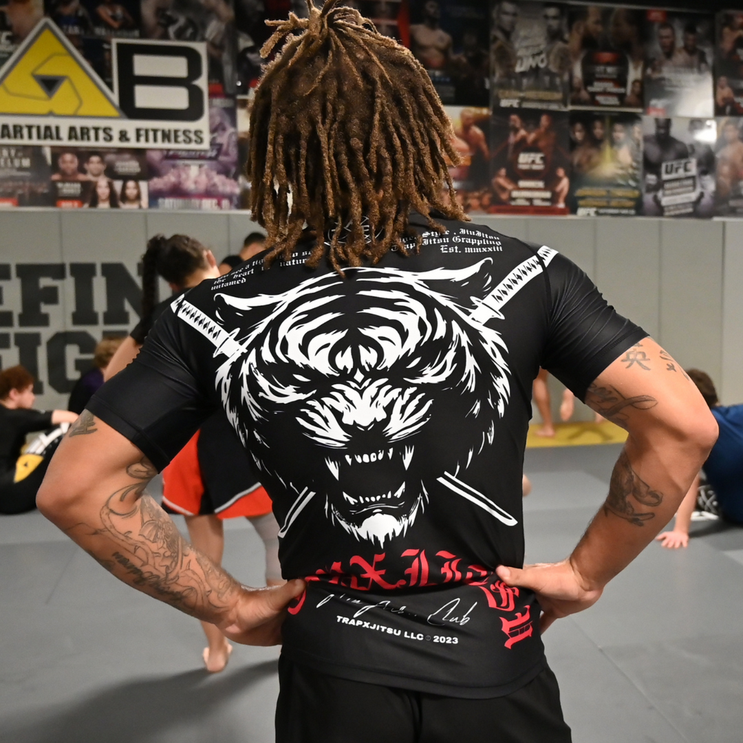 TIGER STYLE SHORT SLEEVE RASHGUARD