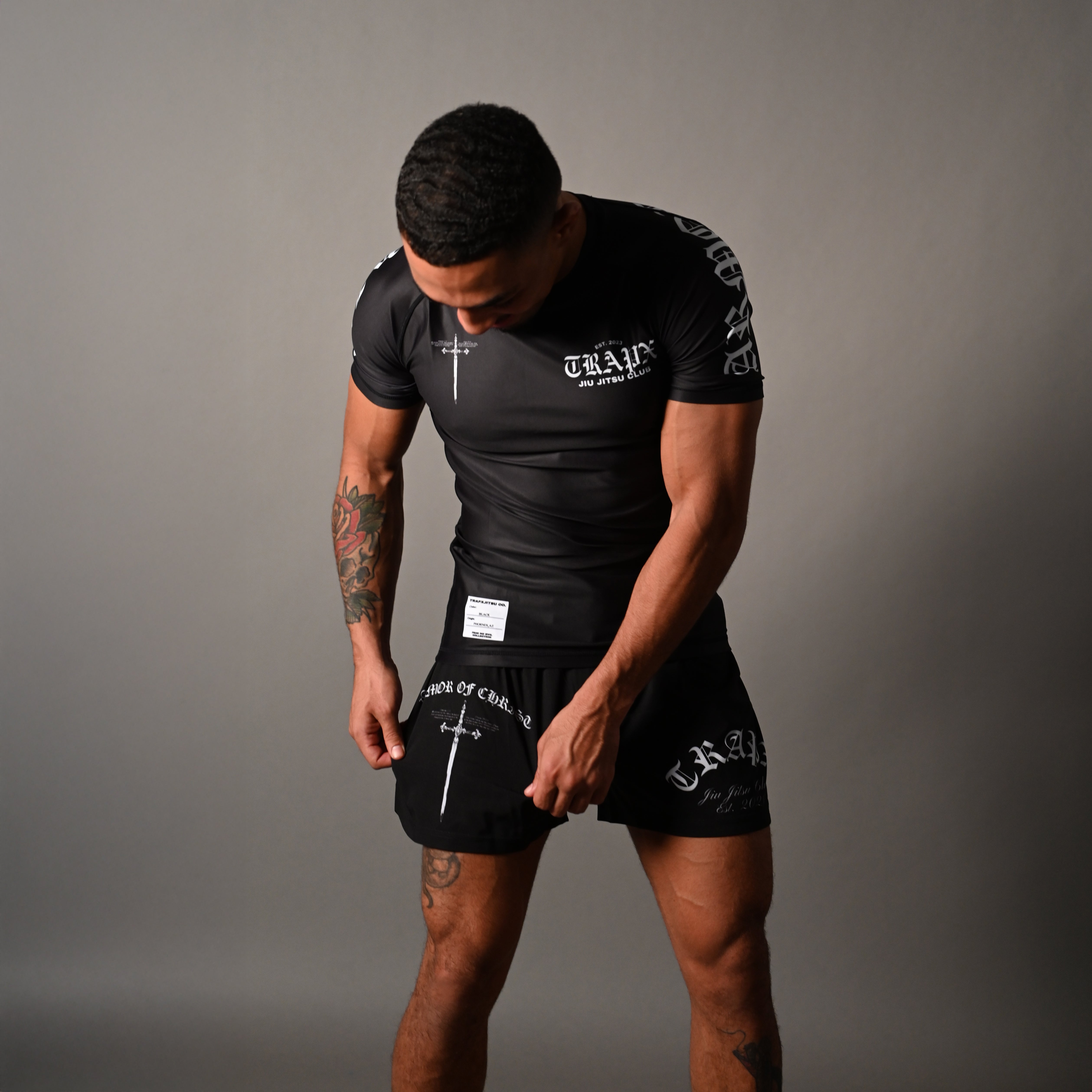 ARMOR OF CHRIST SHORT SLEEVE RASHGUARD - BLACK – TrapxJitsu