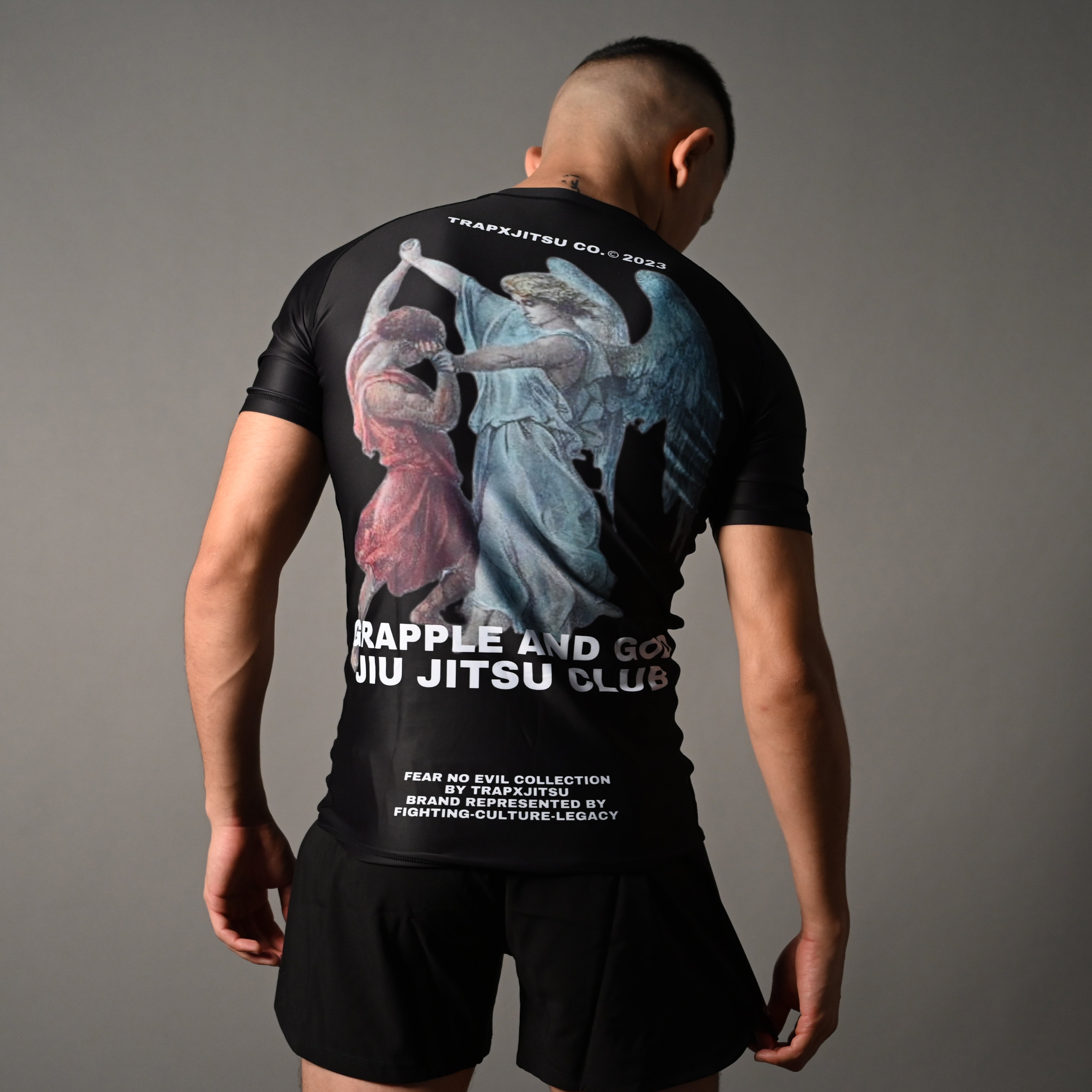 GRAPPLE & GOD SHORT SLEEVE RASHGUARD - BLACK – TrapxJitsu